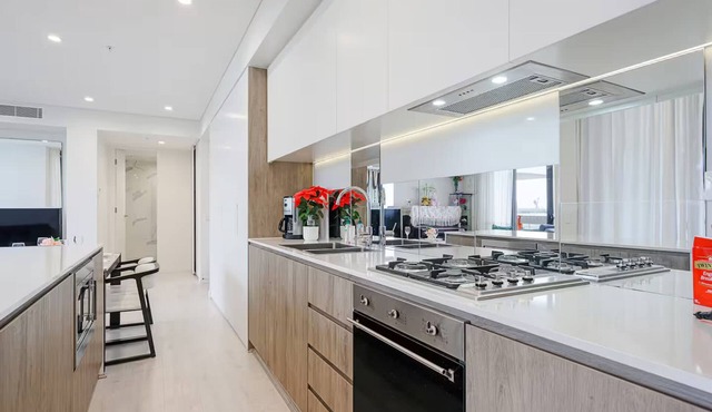 Metawisebnb Executive 2-bedroom Stadium View Apartment W Parking