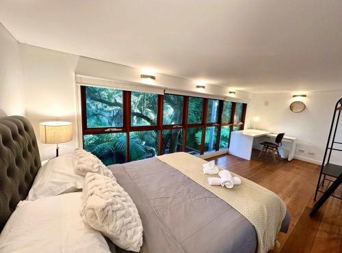 MetaWiseBnB Stylish Loft Studio with Garden in Seaforth