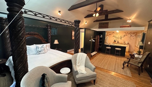 Metcalfe Suites - Vintage Meadow
