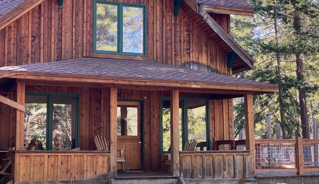 Methow Dog Cabin-Dog Friendly home between Winthrop&Mazama!
