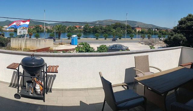 Metkovic 3-bedroom condo - river view