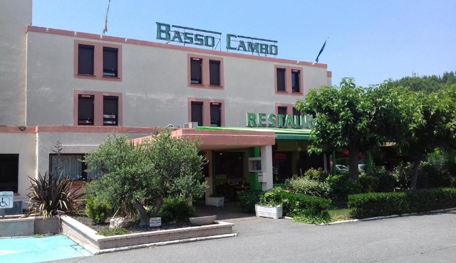 METRHOTEL BASSO CAMBO