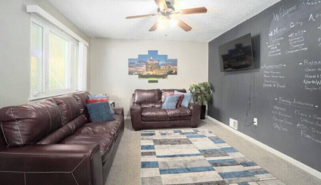 Metro Airport Suite located near busy streets and highways! ASK ABOUT CAR RENTAL