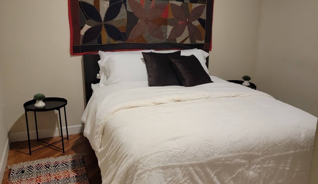 Metro Art Loft + 5 Mins Downtown Richmond
