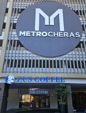 Metro Cheras Muji House Cinema Walks to MRT