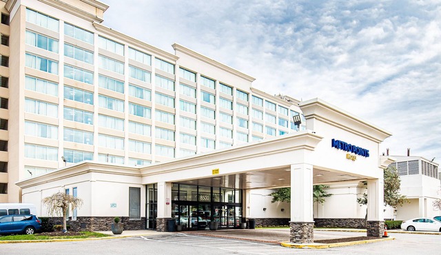 Metro Points Hotel