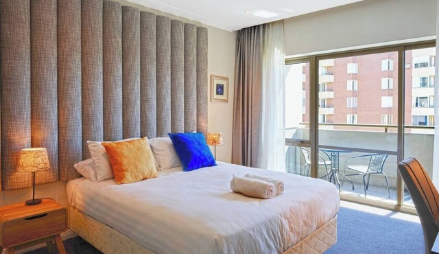 Metropolis Queen Studio with Indoor Pool and Balcony