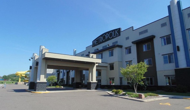 Metropolis Resort - Eau Claire