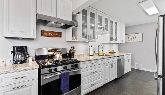 Metropolitan Escape I JZ Vacation Rentals