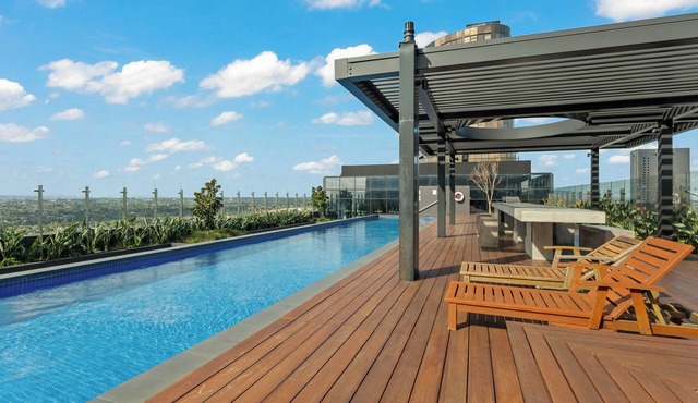 Metropolitan Oasis, 2B1B Apartment Box Hill