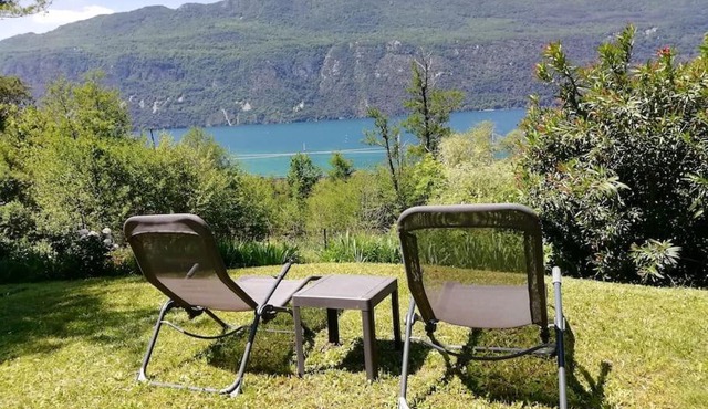 Meublé avec jardin au bord lac du Bourget