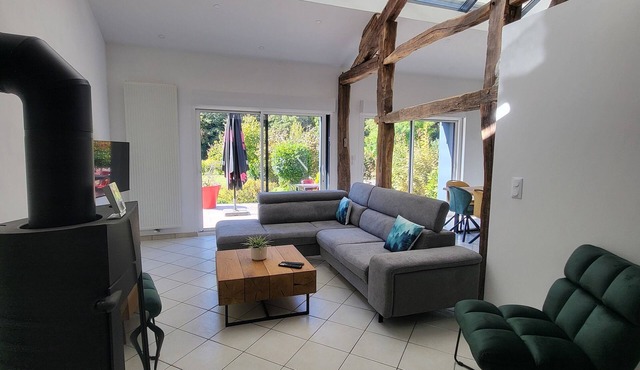 Meublé de tourisme* La Rivire. Sleeps 8.