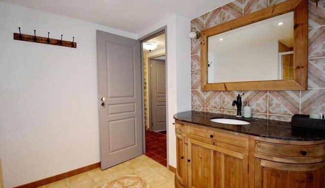 Meublé de tourisme * aux portes des Gorges du Tarn - vacation home 15pers