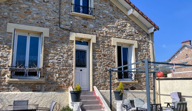 Meulière house near PARIS