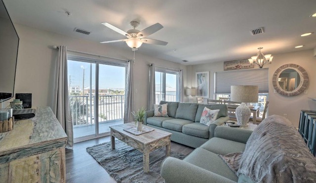 Mexico City Beach Condo with Ocean-View Balcony!