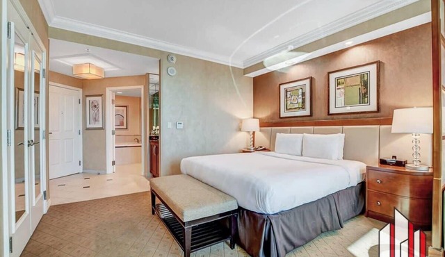 MGM Signature-11-604 Jacuzzi Studio