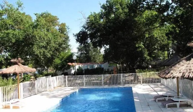 MH Loggia Bay 4/6 6 persons