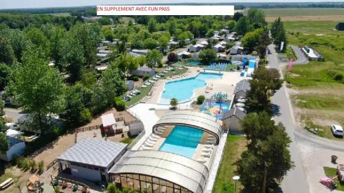 MHVACANCES LOUENT PLUSIEURS MOBILHOMES DANS CAMPING 4 ETOILES PROCHE CHATEAUX et ZOO BEAUVAL