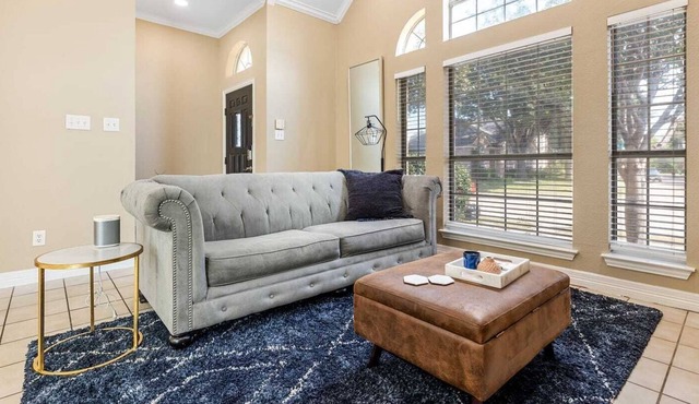 Mi Casa - Family Friendly W/ Garage Parking