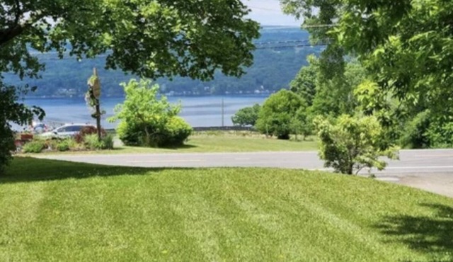 Mi Casa Tu Casa: Lakeview, Hot Tub, Pets, Walk to Wineries