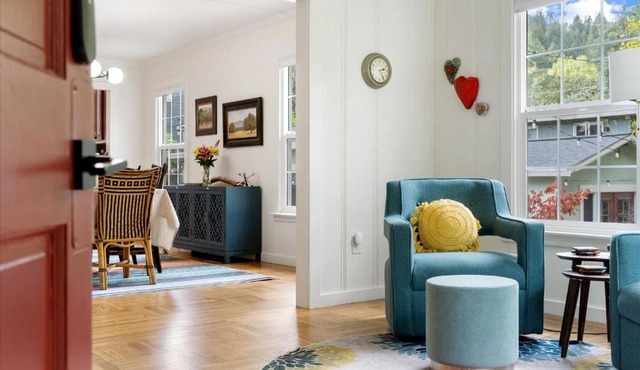 Mi Corazon Hot Tub Walk to River Yoga Studio