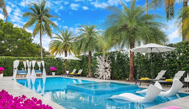 MIA MANSION W/ POOL / BBQ /CABANNA / OUTDOOR BAR