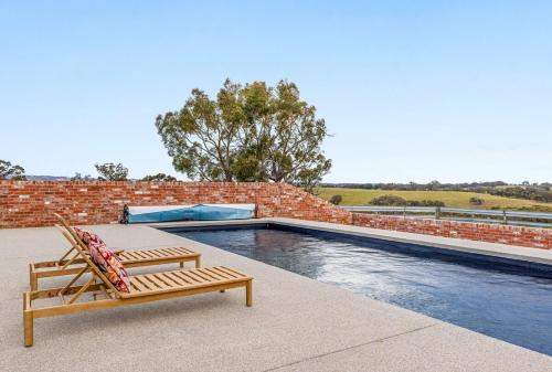 Mia Springs Pool Oasis in Heathcote Wine Country