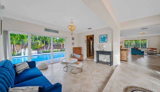 "MIA VILLA"! 4BR Ft Lauderdale oversize heated Pool