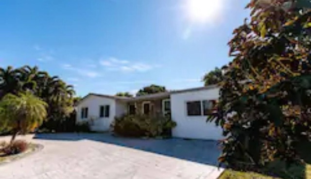 Miami Aventura House Close to Hard Rock Stadium