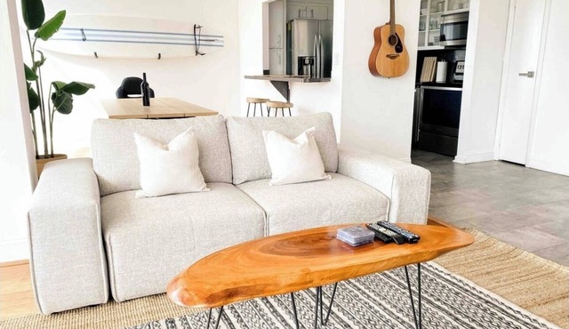 Miami- Aventura Surf Apartment- close to the mall, beaches, pool, great location