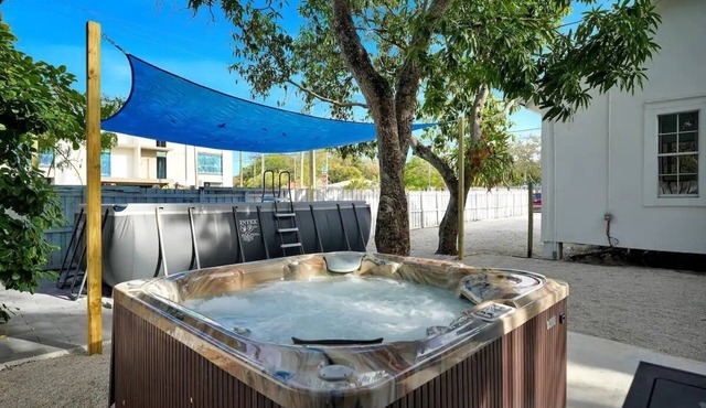 Miami Chateau Pool/Hottub/Prking
