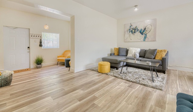 Miami Comfort & Cozy! Near South Beach & Wynwood & Hard Rock Stadium
