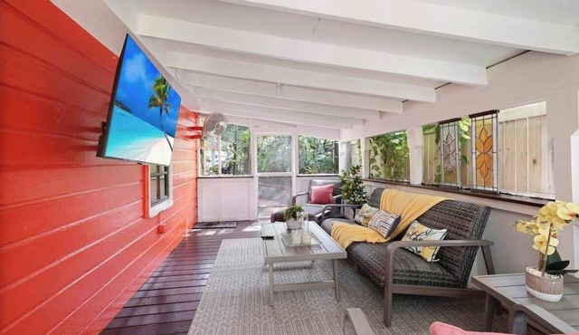 Miami Cottage by PMI