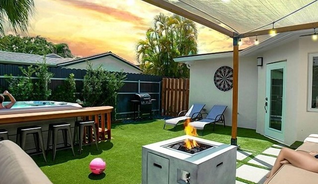 Miami Cozy 6BR Home w/Games Room/BBQ/Jacuzzi & Fun