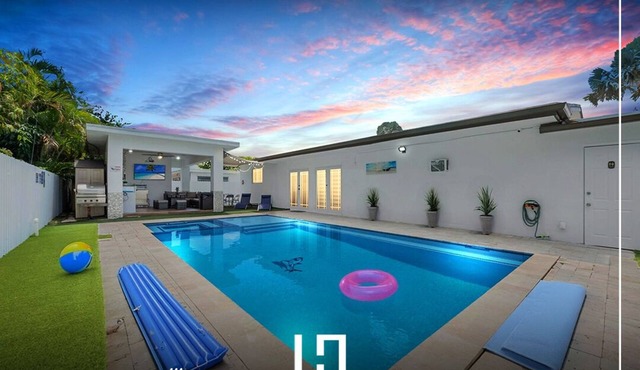 Miami Entertainer: Pool, Jacuzzi & Outdoor Living