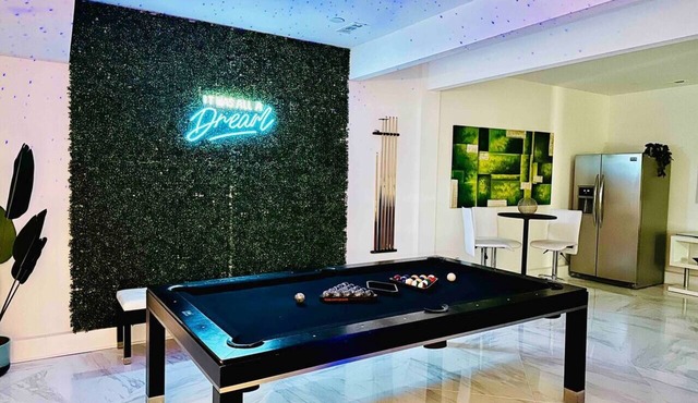 Miami Escape w/Pool & Hot Tub