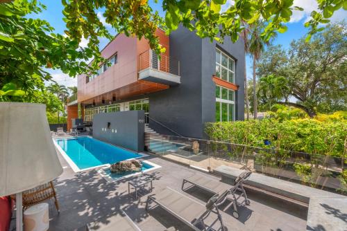 Miami Getaway Villa - Villa Nova