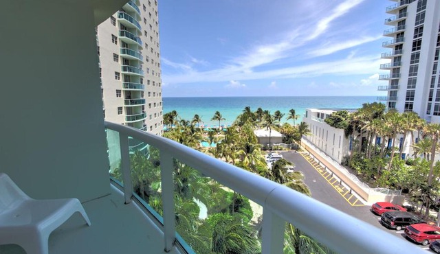Miami Hollywood 2 Bedroom 2 Bathroom 004-22bmar