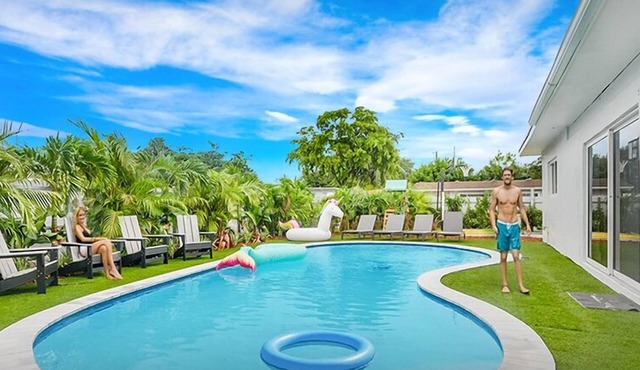 Miami Magic Retreat w/Pool/Sports/BBQ/Playground