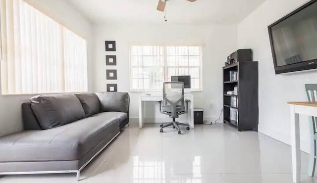 Miami Marlin/Heat, UM Jackson Hospitals, Museum, 800mbps Internet, FlatTV,Train