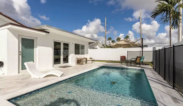 Miami Pool Beach Airport Everglades Kendal, New, Wonderful, Elegant