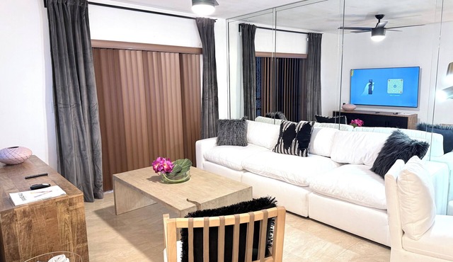Miami Skyline 3-bedroom villa, Wynwood, Mins to Design District, Midtown, cruise
