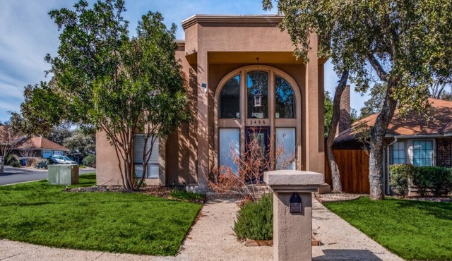 Miami Style House in San Antonion