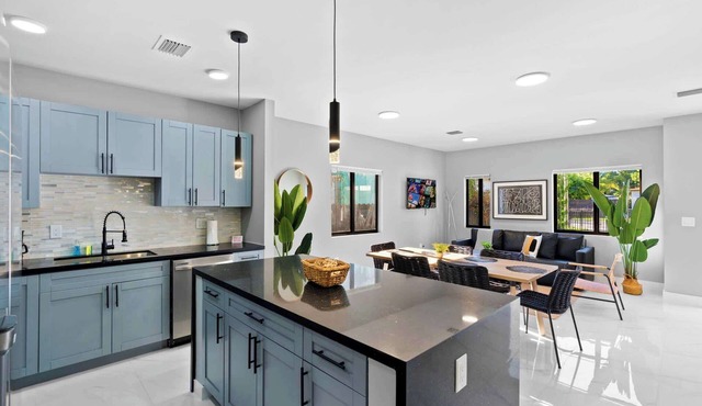 Miami Townhouse Near to Airport