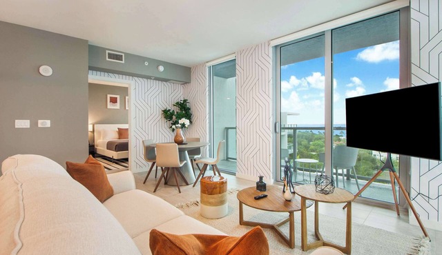 Miami Views Vacation Haven - 1 Bdrm Condo