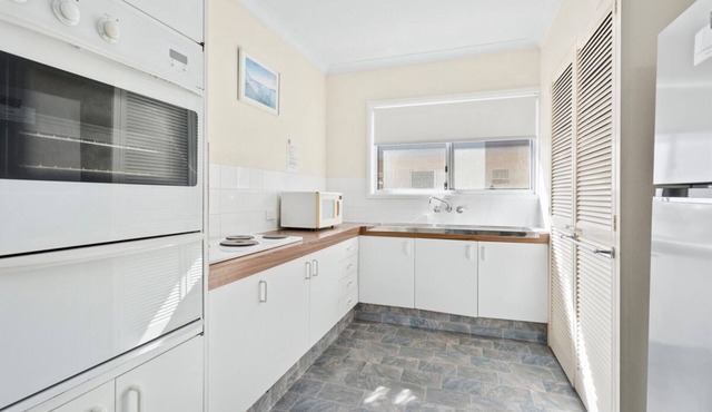 Miami, Walk over to Patrolled Beach