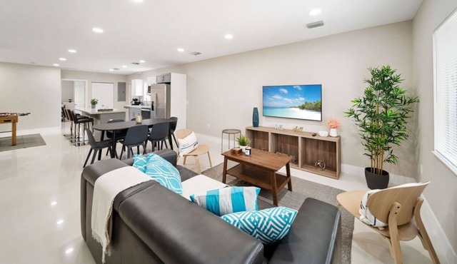 Miami Wynwood Luxury House 4 Bedrooms-3 Bathrooms