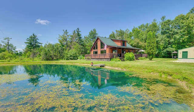Michigan Cabin w/On-site Fishing Pond & Deck