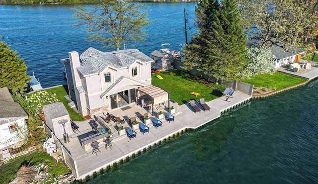 Michigan Island Lake House w/Pontoon Boat!