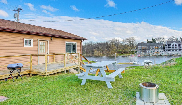 Michigan Manistee River Cabin ~ 1 Mi to Downtown